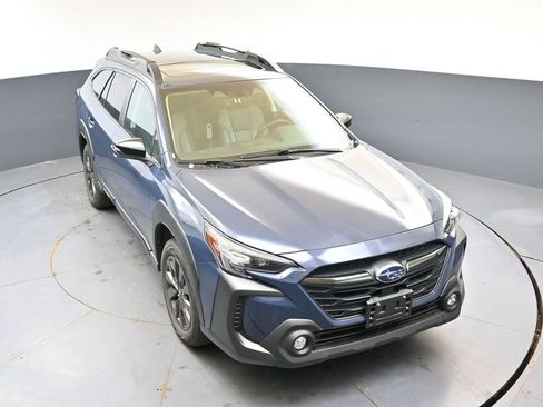 Certified 2025 Subaru Outback Onyx Edition AWD/4WD image 44
