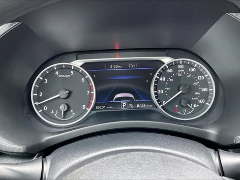 Used 2024 Nissan Sentra SV FWD image 26