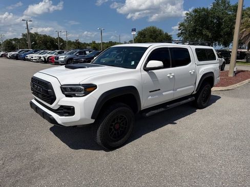 Used 2022 Toyota Tacoma TRD Pro AWD/4WD image 11
