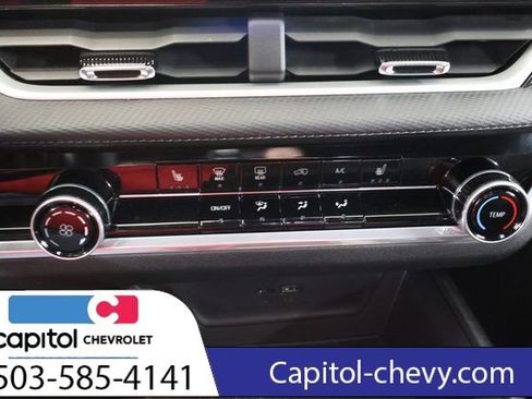 Used 2025 Chevrolet Equinox LT image 19