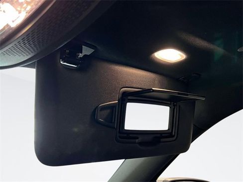 Certified 2021 Mercedes-Benz GLB 250 4MATIC image 33