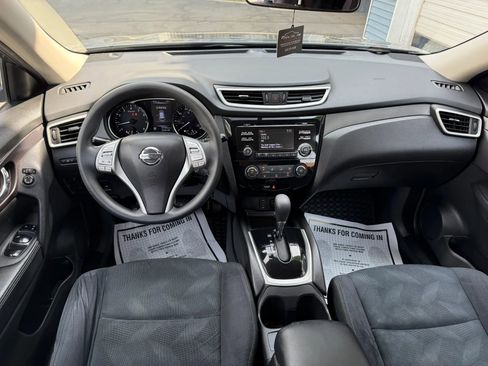 Used 2016 Nissan Rogue S AWD/4WD image 12