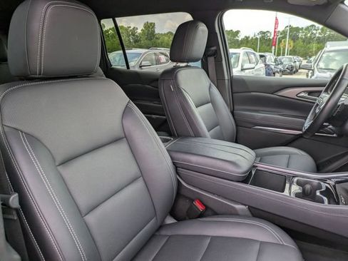 Used 2025 Chevrolet Traverse LT AWD/4WD image 34