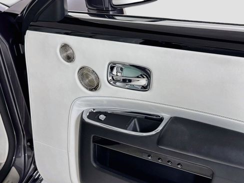 Used 2019 Rolls-Royce Ghost RWD image 37