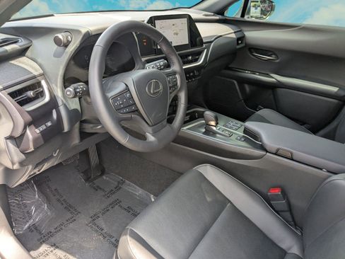 Used 2026 Lexus UX 300h FWD image 6
