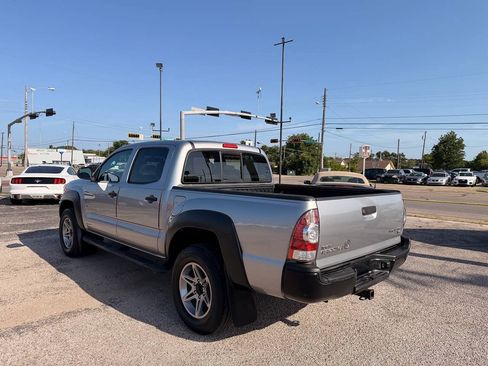 Used 2014 Toyota Tacoma PreRunner w/ Convenience Package RWD image 8