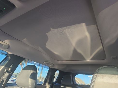 Used 2024 Mitsubishi Outlander SE Black Edition image 2