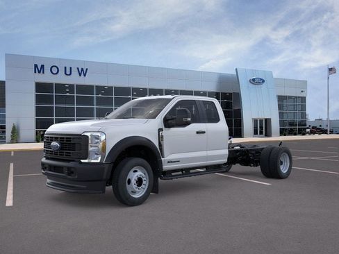 New 2026 Ford F550 F550 4X4 S/C CC image 1