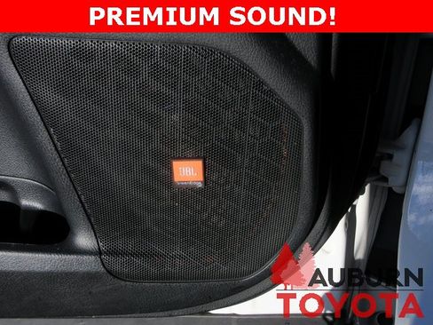 Used 2019 Toyota Highlander Limited image 16