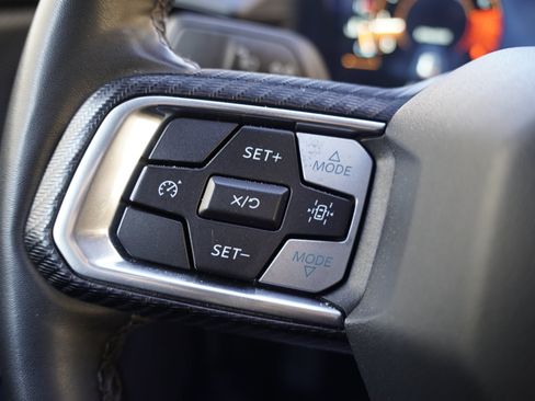 Used 2024 Ford Mustang Convertible RWD image 14