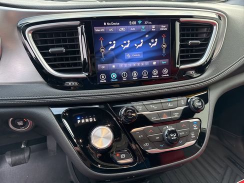 Used 2020 Chrysler Pacifica Limited w/ Quick Oder Package 2EV RED-S image 27