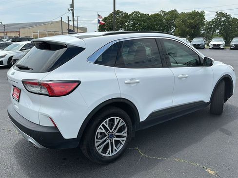 Used 2021 Ford Escape SEL image 3