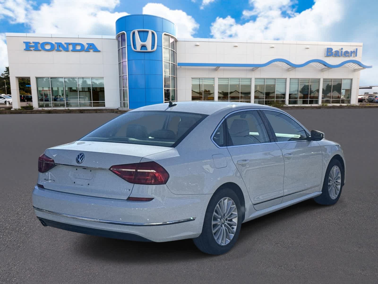 Used 2016 Volkswagen Passat 1.8T SE FWD image 5