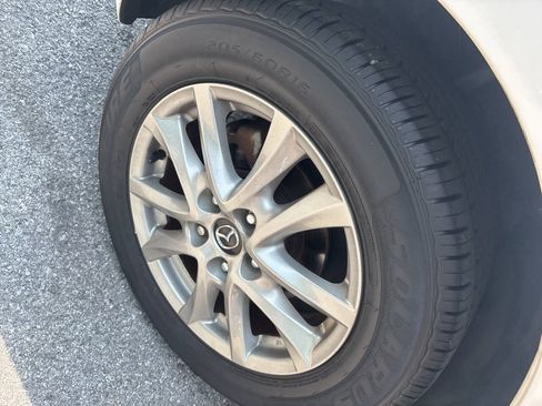 Used 2015 MAZDA MAZDA3 i Grand Touring FWD image 7