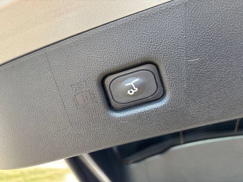 Used 2022 Lincoln Nautilus AWD w/ Premium Package image 32