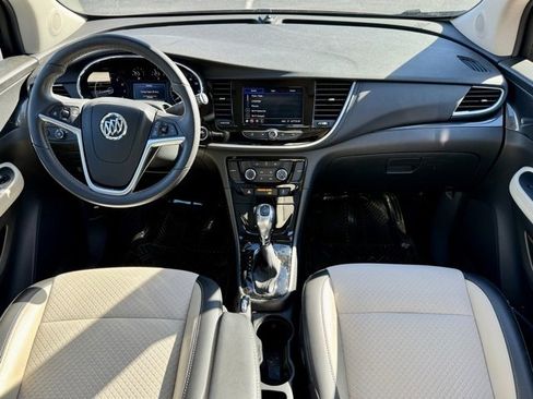 Used 2022 Buick Encore Preferred w/ Safety Package image 25