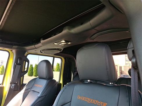 Used 2023 Jeep Gladiator Mojave w/ Cold Weather Group image 13