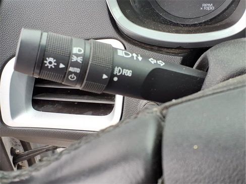 Used 2016 Chevrolet Equinox LTZ w/ Enhanced Convenience Package image 18