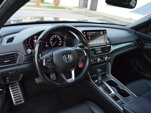 Used 2018 Honda Accord Sport image 7