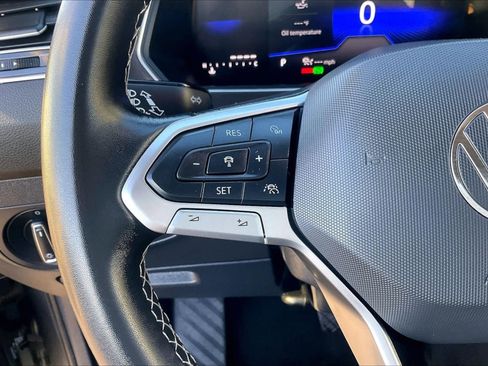 Used 2024 Volkswagen Tiguan SE image 15