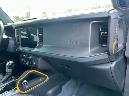 Used 2024 Ford Bronco Badlands image 15