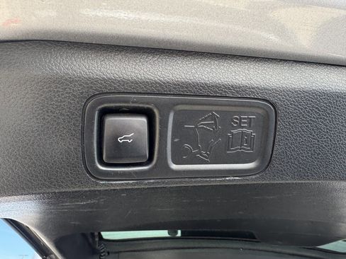 Certified 2021 Ford Expedition XLT image 7