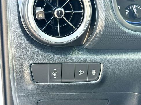 Certified 2023 Hyundai Kona SE image 10