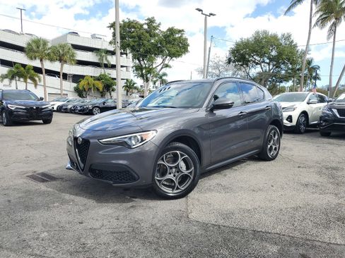 Used 2022 Alfa Romeo Stelvio Sprint image 31