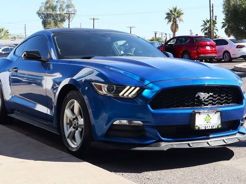 Used 2017 Ford Mustang Coupe image 14