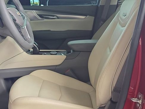 Used 2025 Cadillac XT5 Premium Luxury w/ Technology Package FWD image 21