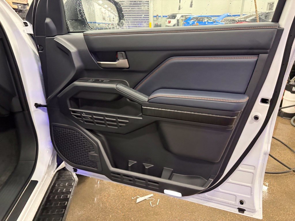 Used 2026 Toyota 4Runner Platinum AWD/4WD image 17