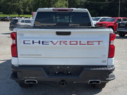 Used 2024 Chevrolet Silverado 1500 LT Trail Boss w/ Convenience Package II AWD/4WD image 7