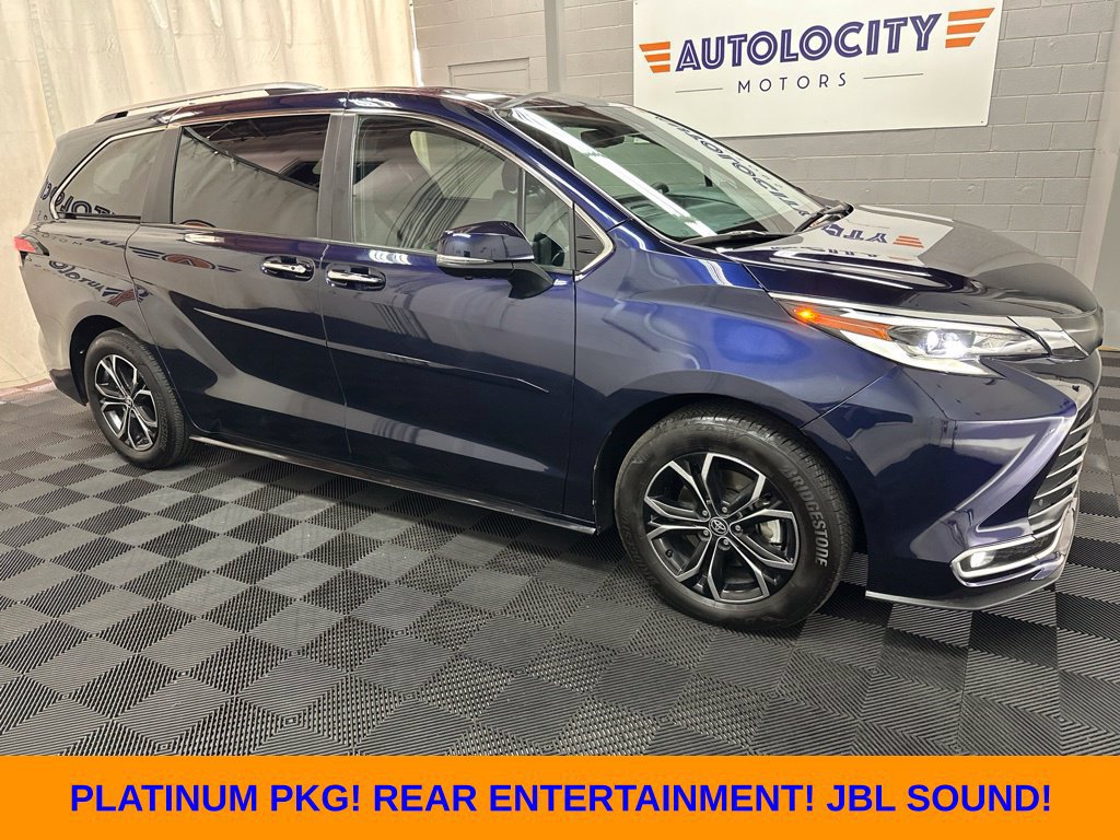 Used 2025 Toyota Sienna Platinum AWD/4WD image 1
