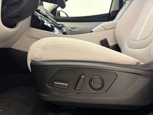 Used 2026 Hyundai Tucson SEL FWD image 3