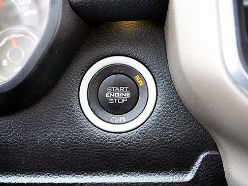 Used 2019 RAM 1500 Laramie image 30