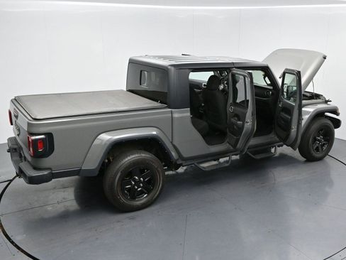 Used 2022 Jeep Gladiator Sport image 34