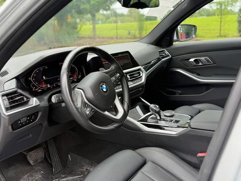 Used 2019 BMW 330i xDrive Sedan w/ Driving Assistance Package AWD/4WD image 11