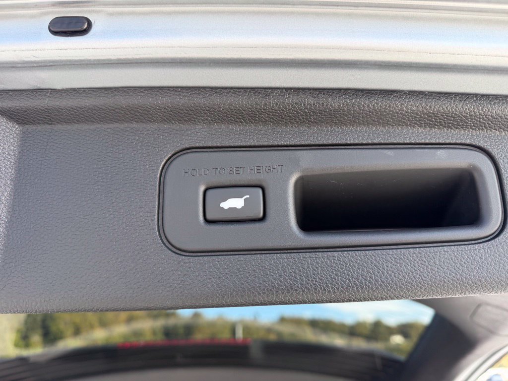 Used 2025 Honda Odyssey EX-L image 10