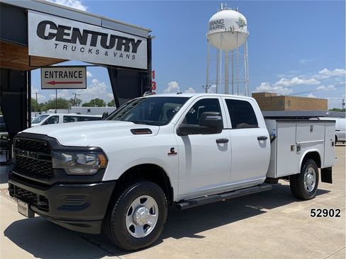 Used 2023 RAM 2500 Tradesman AWD/4WD image 1
