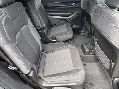 Used 2025 Jeep Grand Cherokee L Laredo RWD image 17