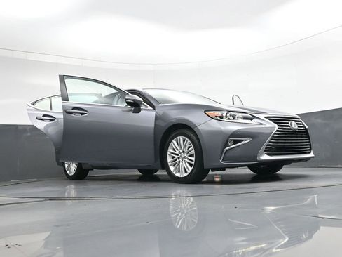 Used 2017 Lexus ES 350 w/ Premium Package FWD image 41