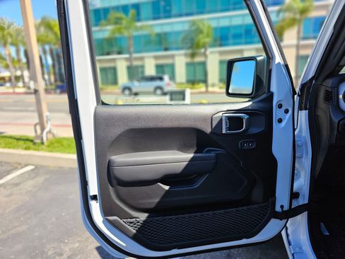 New 2026 Jeep Gladiator Sport AWD/4WD image 20