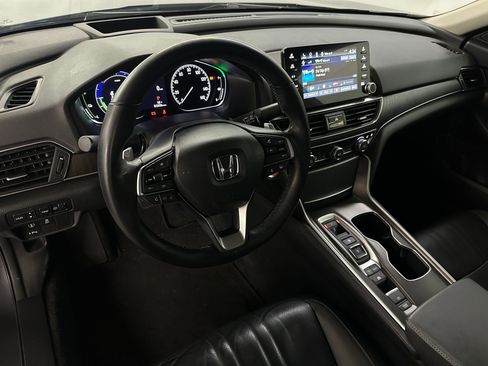 Certified 2022 Honda Accord Touring image 4
