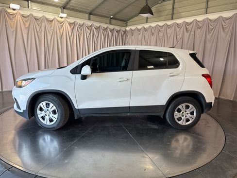 Used 2018 Chevrolet Trax LS image 8