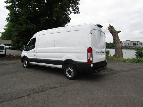 Used 2025 Ford Transit 250 148 Medium Roof RWD image 30