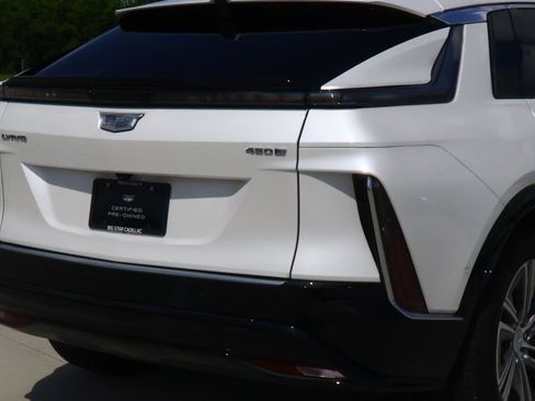 Certified 2024 Cadillac Lyriq Luxury RWD image 11