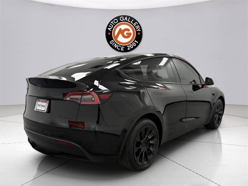 Used 2020 Tesla Model Y Long Range image 7