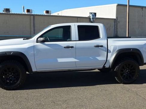 Used 2023 Chevrolet Colorado Trail Boss w/ Advanced Trailering Package AWD/4WD image 6