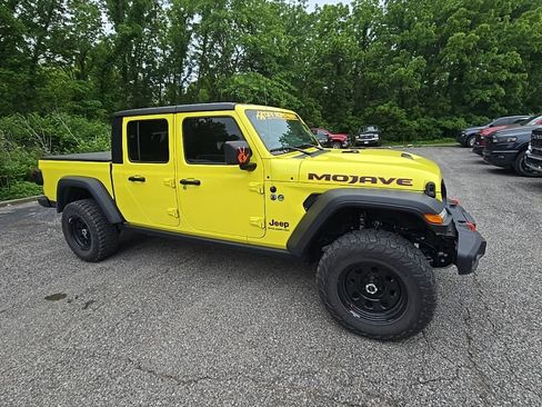 Used 2023 Jeep Gladiator Mojave w/ LED Lighting Group AWD/4WD image 10