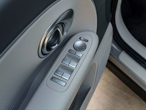 New 2026 Hyundai Ioniq 9 SE image 19